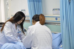 心内科医生爆料案例视频,一场生死时速的紧急救治