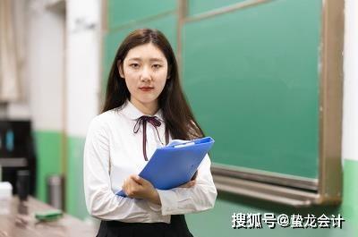 吃瓜qq圈女教师,揭秘女教师背后的故事