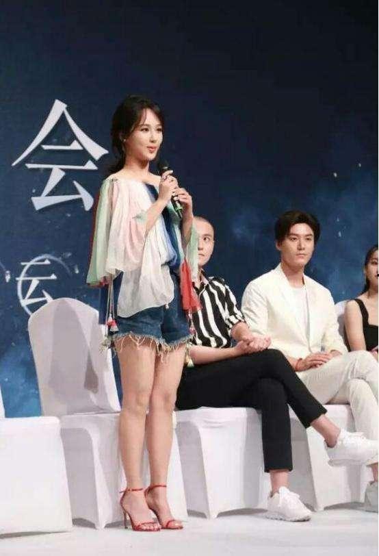 那个明星的腿最好看,揭秘XXX的绝美长腿