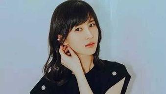 娱乐吃瓜酱视频开头捂脸的女生,娱乐吃瓜酱视频新晋网红引关注